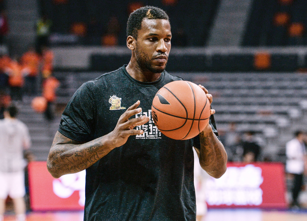 伟和队中两 伟和队中两