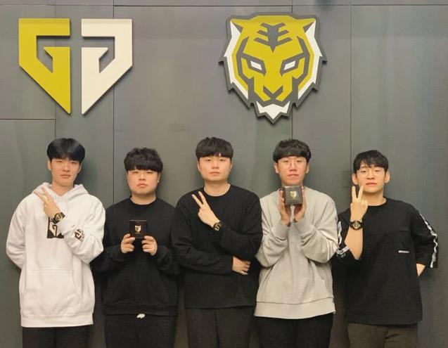 号洞的长距 号洞的长距